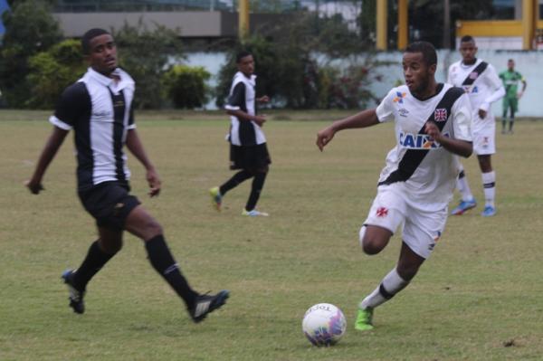 Matheus Barbosa foi titular no Estdio do Trabalhador