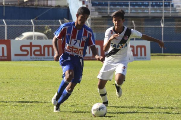 Rodrigo Fernandes em ao contra o Friburguense