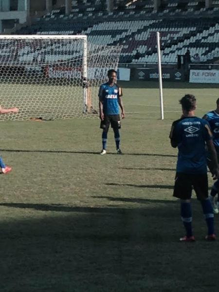 Andrezinho treina pela primeira vez em So Janurio