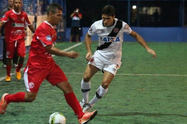 Arthur marcou um dos gols cruzmaltinos na partida