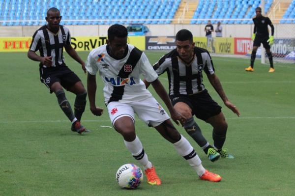 Gabriel Braga sofreu uma forte marcao no clssico