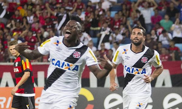 Riascos fez 2 dos 5 gols do Vasco no Brasileiro 2015