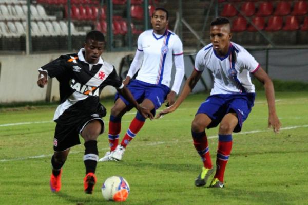 Robinho encara marcao de jogadores do Bahia