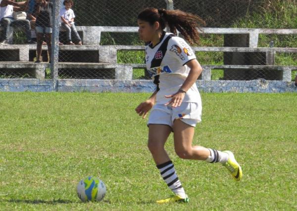 Thayane teve boa chance de abrir o placar no segundo tempo