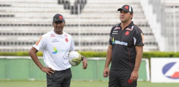 Os amigos Cristvo Borges e Ricardo Gomes durante trabalho no Vasco em 2011