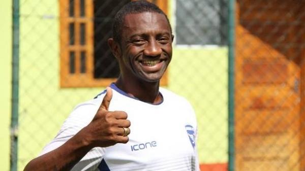 Jonlson  hoje estrela do Doze FC, time do Esprito Santo no qual a torcida manda