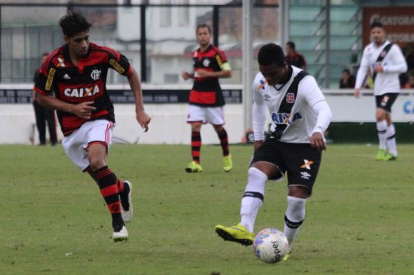 Carioca quase deixou sua marca no incio da partida
