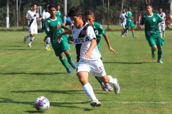 Roger quase deixou sua marca no minuto final do jogo