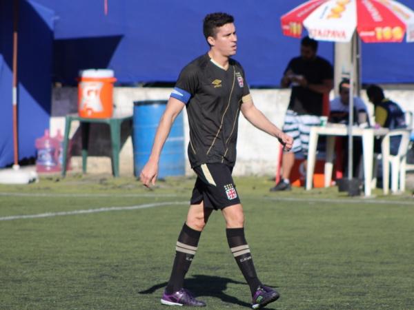 Capito do Vasco marcou o primeiro gol na vitria sobre o Olaria