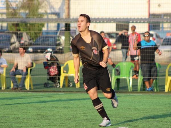 Romarinho marcou o gol que abriu caminho para virada do Gigante da Colina 