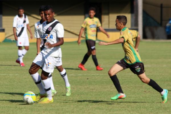 Victor C�sar marcou dois gols em Xer�m