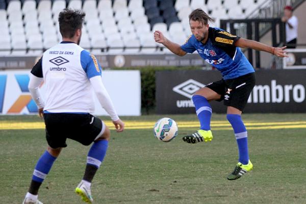 Novo reforo vascano, Felipe Seymour treinou com a equipe nesta quinta