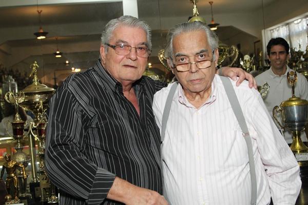 Vice-presidente de Patrimnio Jos Joaquim tambm foi homenageado pelos seus 25 anos de associao ao clube