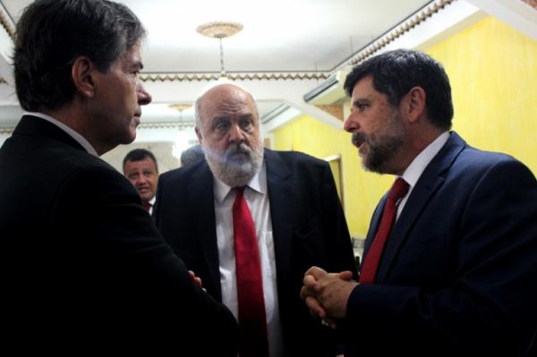 Luis Manoel Fernandes (Presidente do Conselho Deliberativo), Paulo Reis (Vice-presidente Jurdico) e Guilherme Caputo Bastos (Ministro do Tribunal Superior do Trabalho) conversam no restaurante de So Janurio
