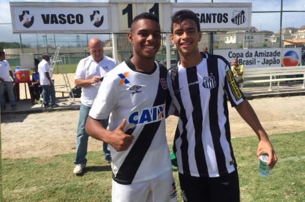 Sergipe posa para foto com santista aps o dueloSergipe posa para foto com santista aps o duelo