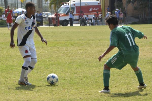 Joo Pedro foi um dos destaques da partida