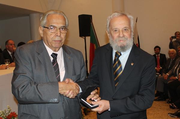 Jos� Luiz Mano foi homenageado pelo clube por seus 50 anos de vida associativa