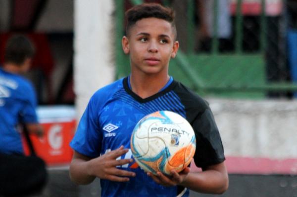 Marlon dos Santos  um dos destaques do time mirim