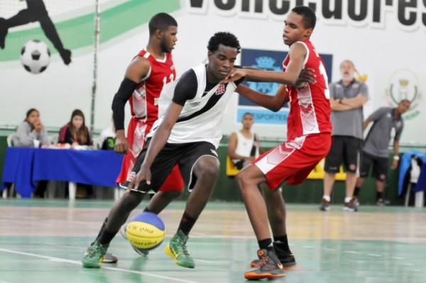 Piv Luiz Felipe foi um dos destaques do Vasco