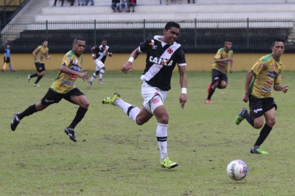 Meio-campo Eduardo marcou o gol cruzmaltino no jogo