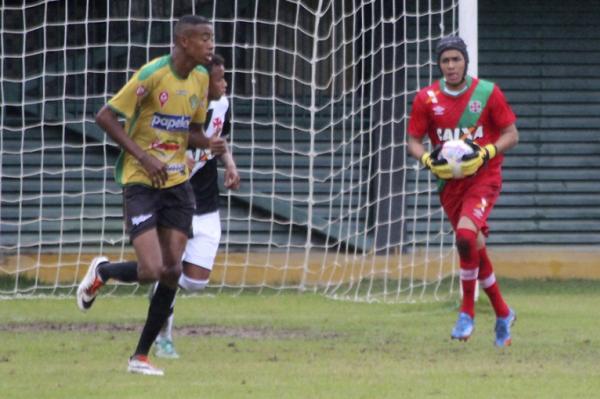 Goleiro Junior Souza fez grande partida em Los Larios