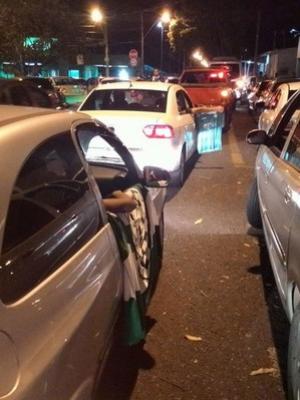 Torcedores do Uberlndia fazem carreata para se despedir do dolo