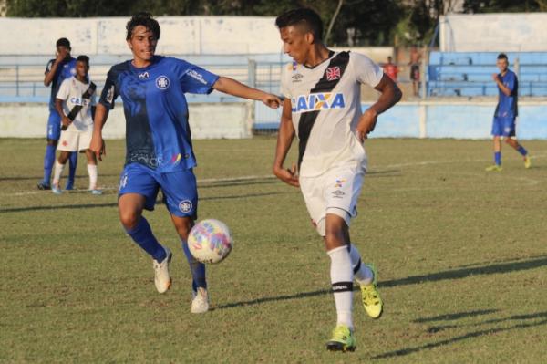 Caio Monteiro marcou o ltimo gol vascano na partida