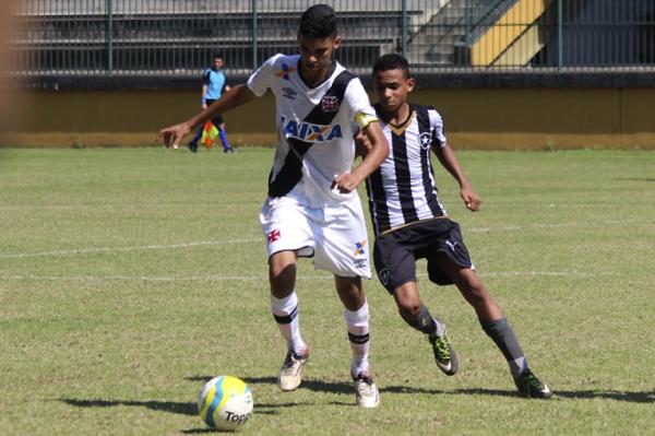 Capito Joo Victor Souza em ao contra o alvinegro