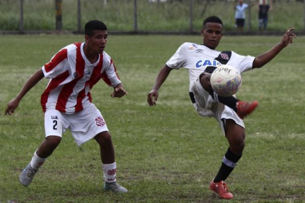 Rafael Cortez marcou um dos gols da goleada vascana