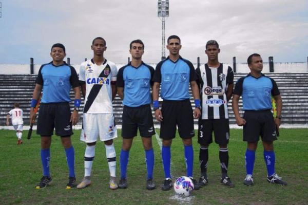 Meio-campo Joo Victor foi o capito vascano contra o Campo Grande