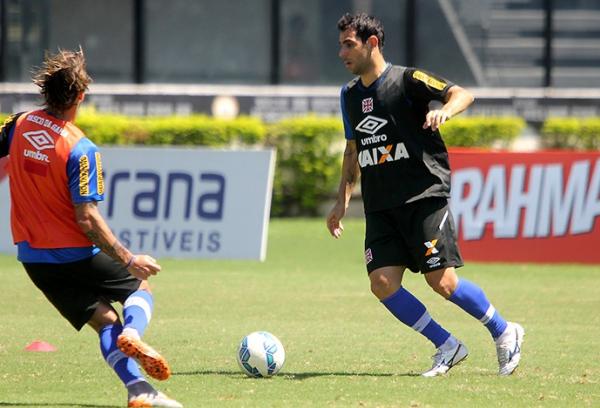 Herrera treinou no time de colete preto, formado por titulares do setor ofensivo