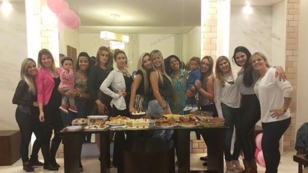 Esposas de jogadores cariocas - Dia das Crianas