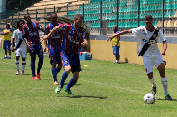 Alexandre marcou um golao no segundo tempo
