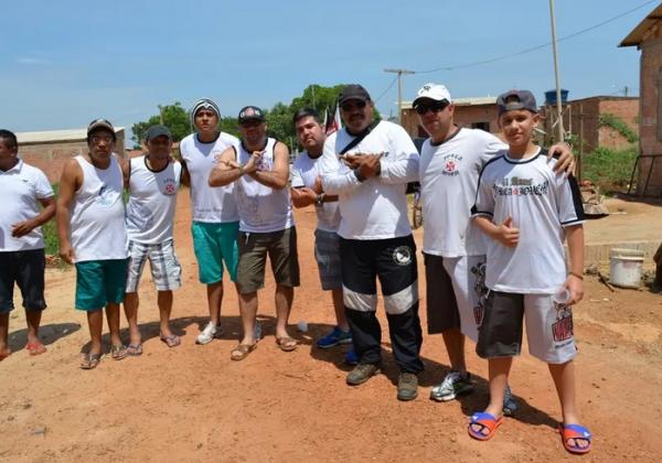 Torcedores do Vasco de RO fizeram a arrecadao dos donativos