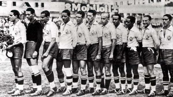 Tinoco  o 4 da esquerda para a direita; Lenidas  o 3 da direita para a esquerda