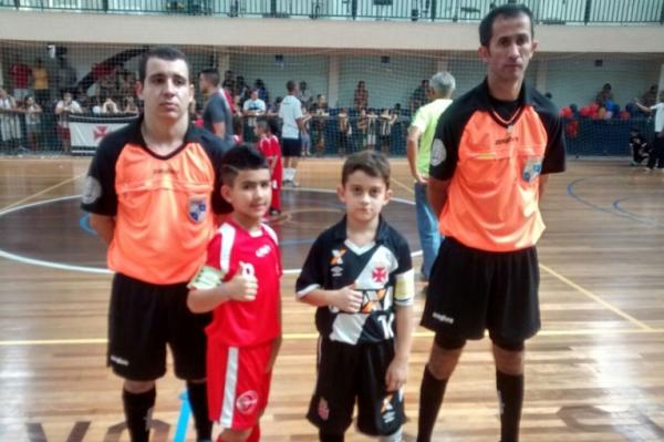 Equipe sub-07 de futsal do Vasco foi superada pela Arfab no ltimo sbado