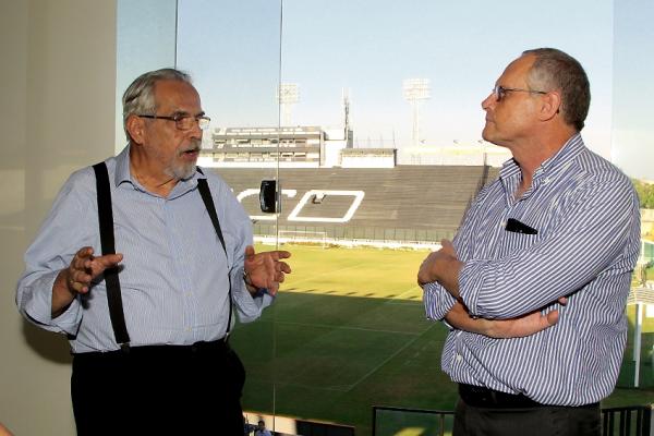 Presidente Eurico Miranda e o Secretrio Jos Mariano Beltrame na Sala da Presidncia