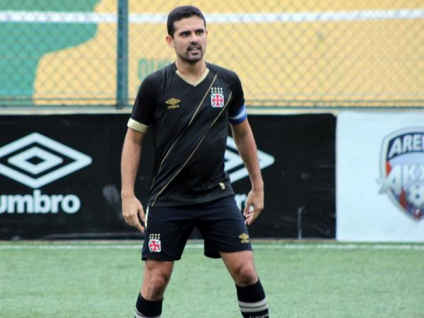 Luizinho marcou o quinto gol na vitria sobre o Bonsucesso