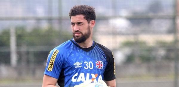 Martn Silva estar com o Uruguai no mesmo dia em que corintianos estaro com o Brasil