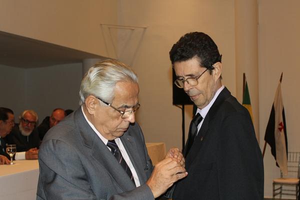 Em sesso solene no ms de agosto deste ano, o Benemrito foi homenageado pelo presidente Eurico Miranda por seus 50 anos de vida associativa ao clube