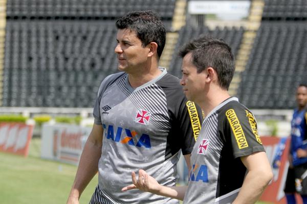 Preparador fsico Joelton Urtiga conversa com Coordenador Cientfico Alex Evangelista