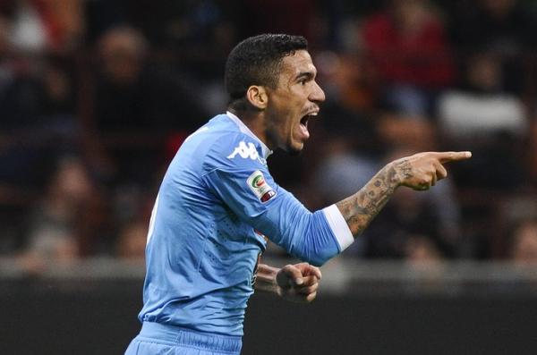 Allan j marcou trs gols pelo Napoli em treze jogos disputados