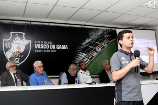 Alex Evangelista apresentou futuras dependncias do Caprres para a imprensa