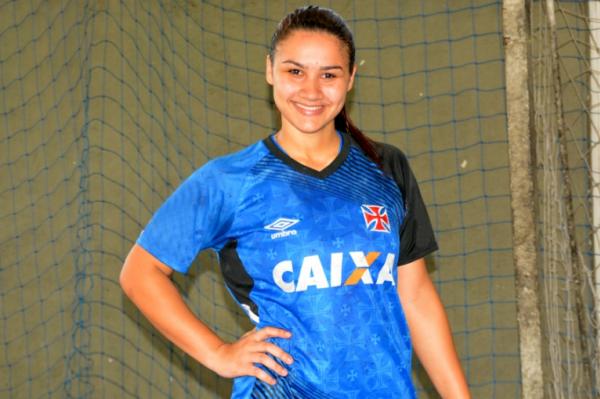 Jssica Louise  uma das promessas do handebol vascano