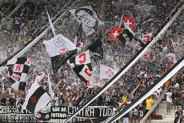 NETVASCO - Torcedor vascaíno poderá adquirir faixa do Vasco