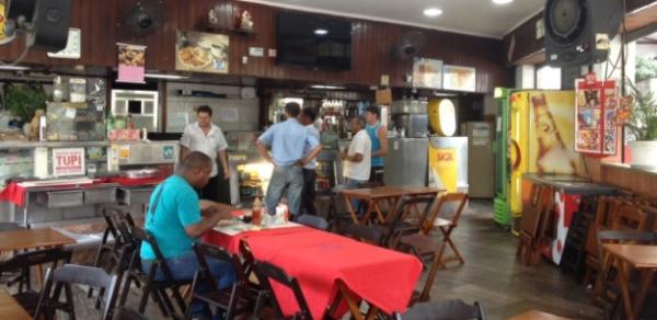 Bar em frente ao setor dos visitantes est preocupado com fechamento de ruas