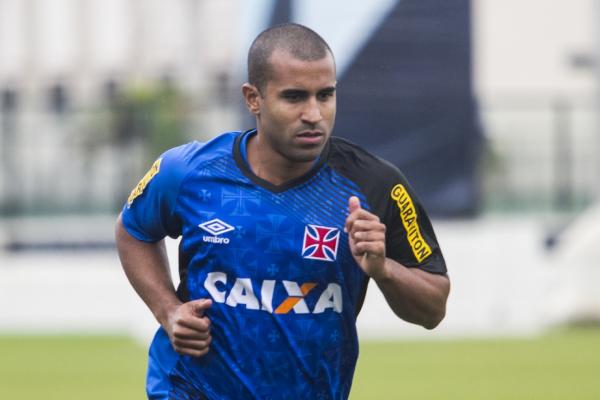 Jlio Csar comemorou primeiro gol marcado na Colina