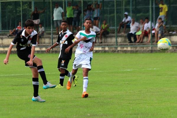 Lucas Vieira teve mais uma atuao segura com a camisa cruzmaltina