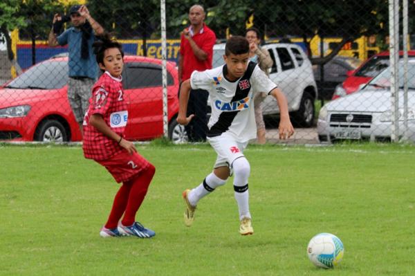 Miguel Silveira marcou um dos gols da vitria do mirim sobre o Quinzo FC