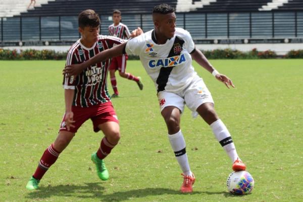 Victor Csar no deu sossego para a retaguarda tricolor